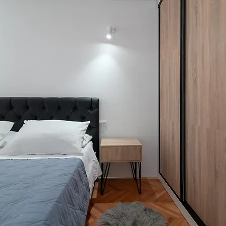 Apartmants Biocic Τρογκίρ